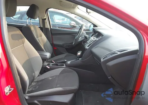 2012 Ford Focus Se z USA, uszkodzony, nr VIN 1FAHP3F28CL336318